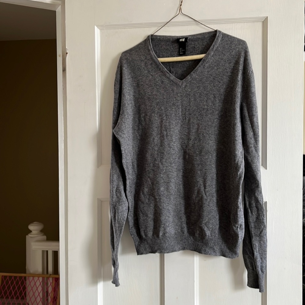 Men’s H&M V-Neck Sweater